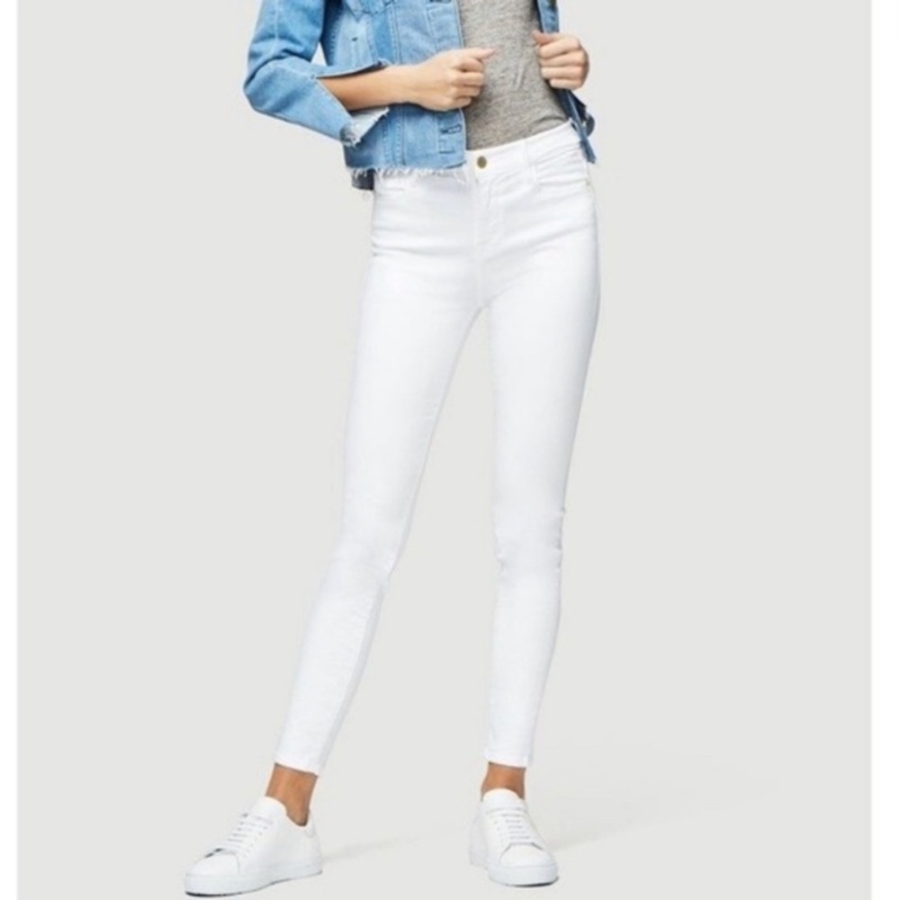 EUC Frame Denim White Le High Skinny Jeans
